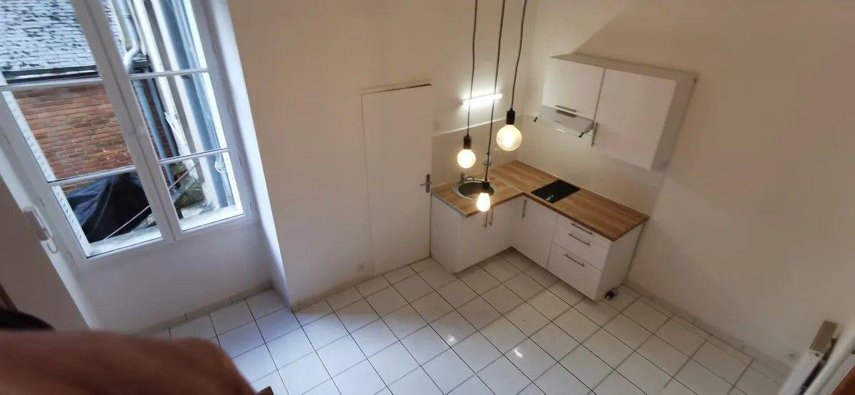 
                                                Location
                                                 T1bis 30m² Château de Nantes