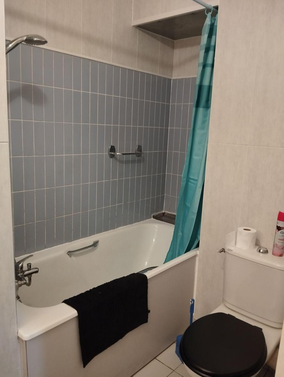 
                                                Location
                                                 T1BIS,au calme tout près du centre ville.
