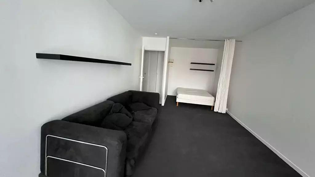 
                                                Location
                                                 T1bis de 36m2 avec balcon, cave et parking Paris18