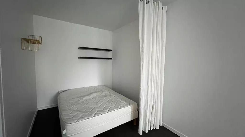 
                                                Location
                                                 T1bis de 36m2 avec balcon, cave et parking Paris18