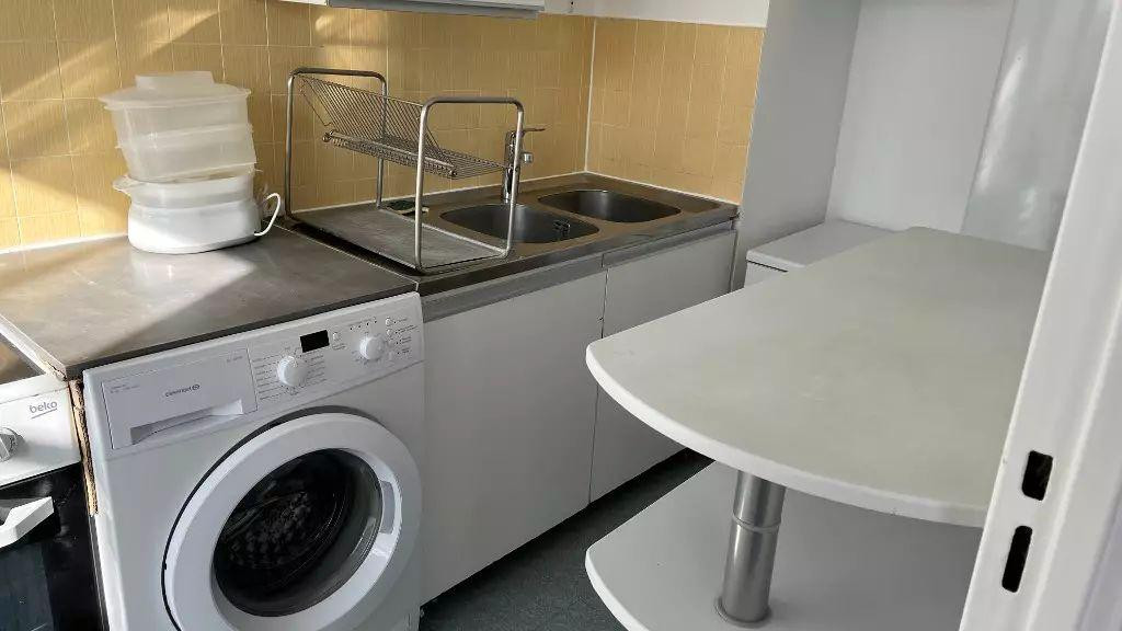 
                                                Location
                                                 T1bis de 36m2 avec balcon, cave et parking Paris18