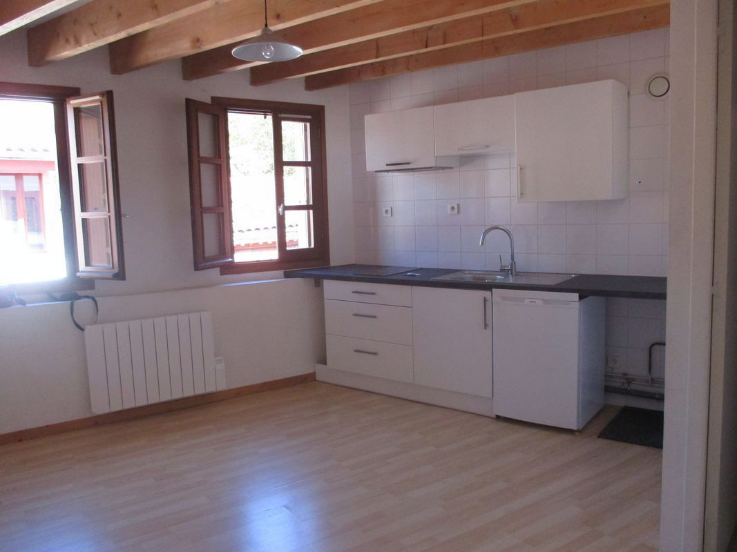 
                                                Location
                                                 T1bis Saint Cyprien toulouse