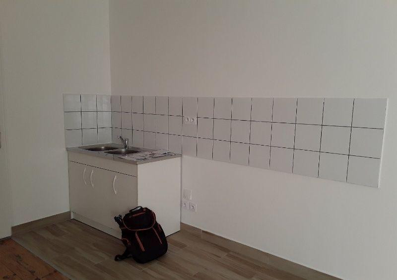 
                                                Location
                                                 T1bis Villeurbanne Place Croix Luizet