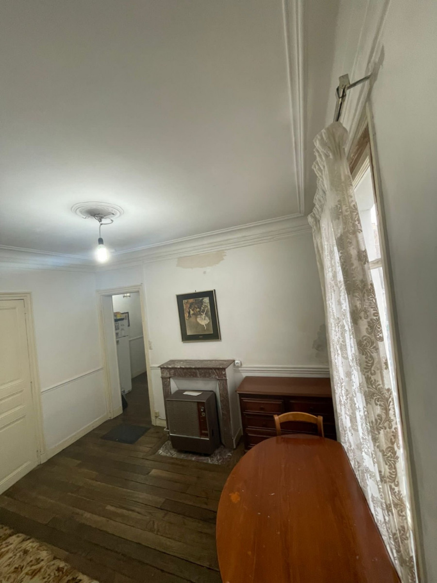 
                                                Vente
                                                 T2/3 45m² - quartier EPINETTES 75017