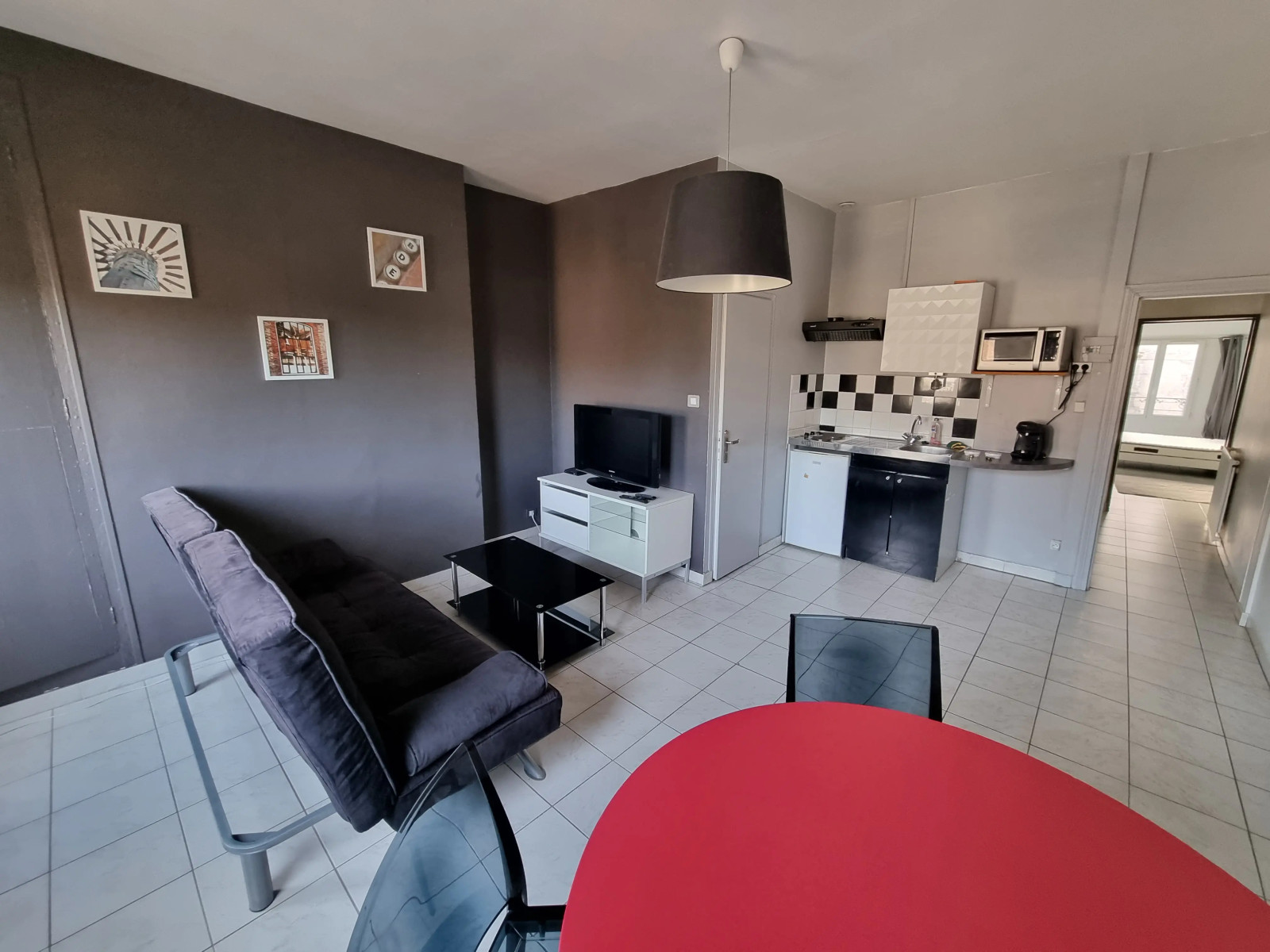 
                                                Location
                                                 T2 / 38.8 m² / Niort / Meublé
