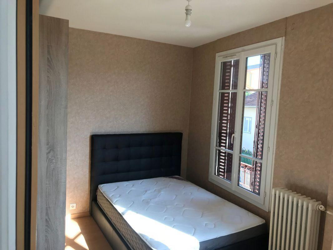 
                                                Location
                                                 T2 38m2 Mont Valérien proche La Boule