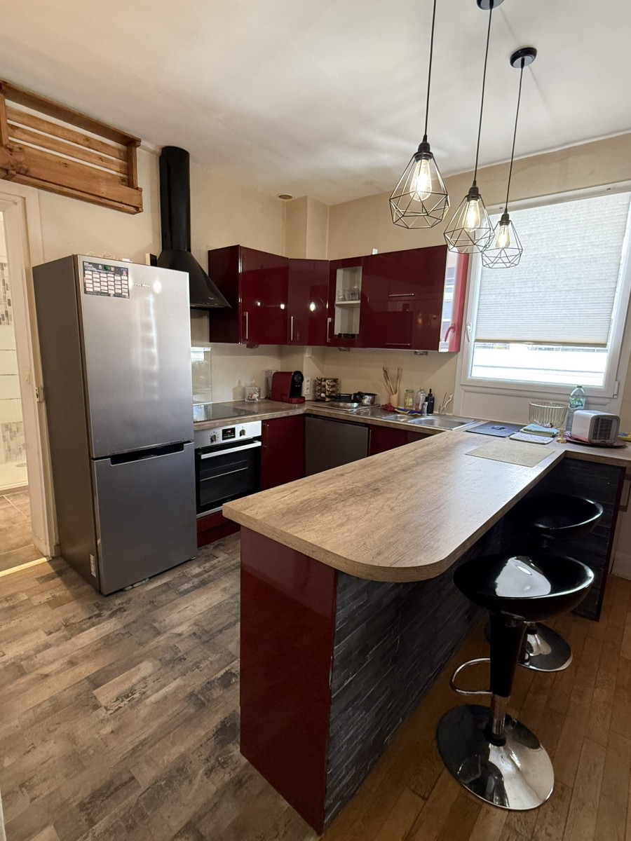 
                                                Vente
                                                 T2 40 m² Le Perreux-sur-Marne – 1er étage, cave