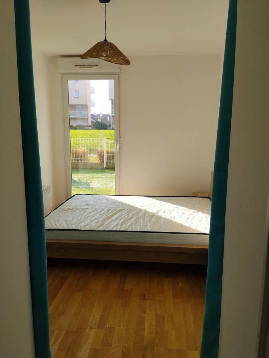 
                                                Location
                                                 T2 40 M2 avec terrasse  30 m2 et place de parking
