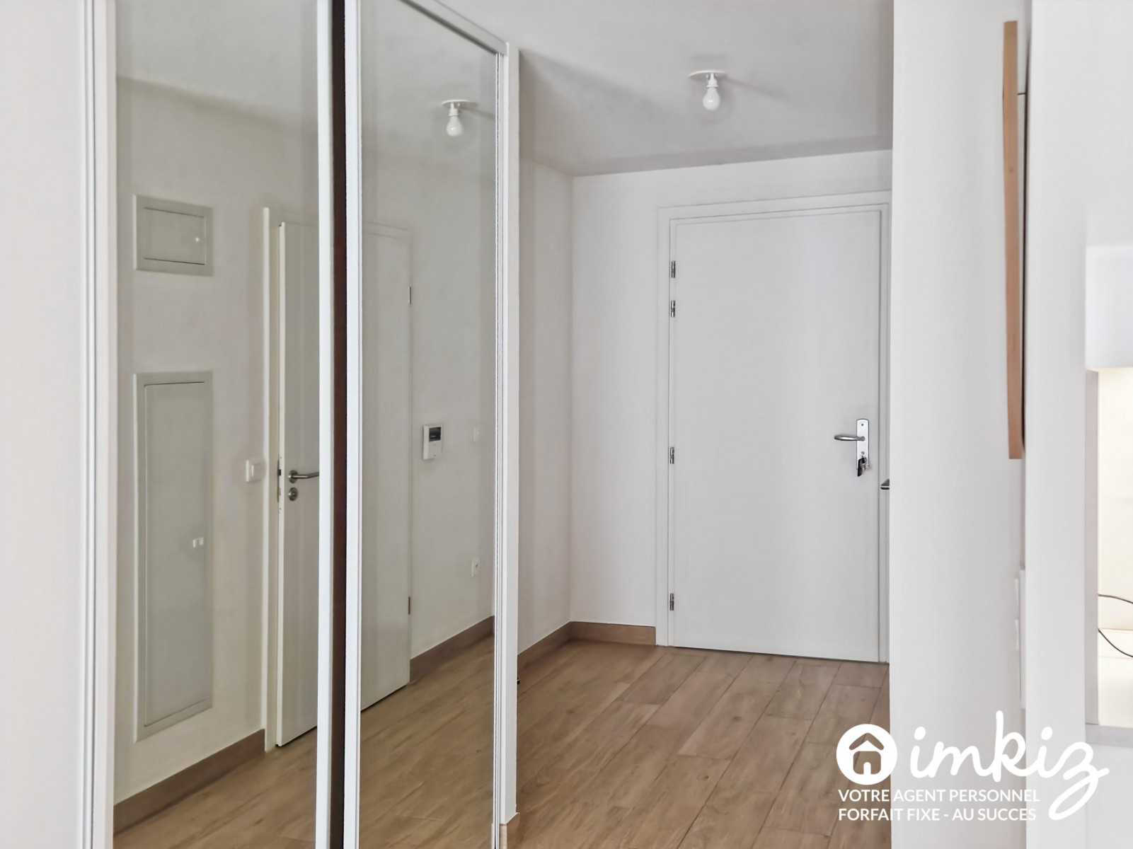 
                                                Vente
                                                 T2 41m2 de 10/2023  terrasse 13m2 et parking s/sol