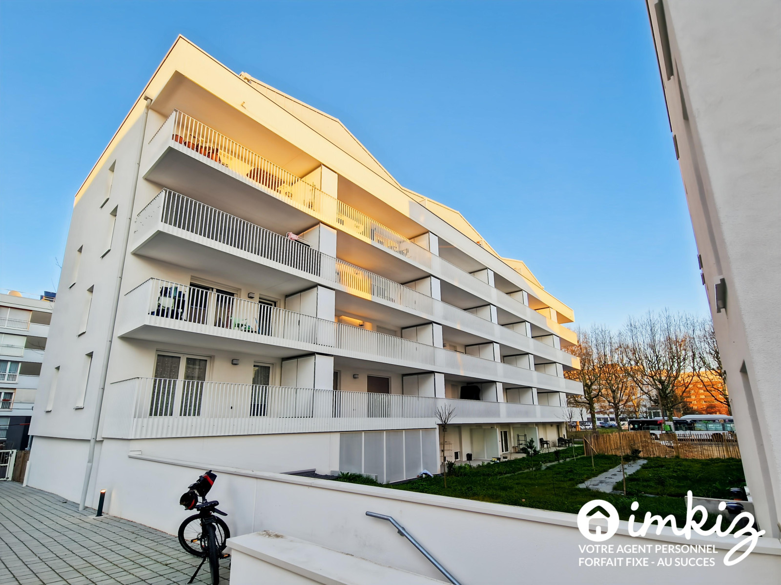 
                                                Vente
                                                 T2 41m2 de 10/2023  terrasse 13m2 et parking s/sol