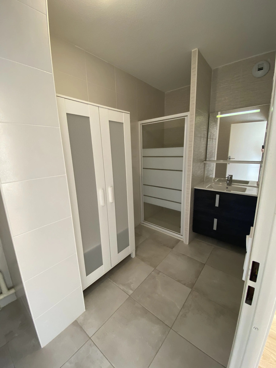 
                                                Location
                                                 T2 / 42 m² / Pessac / Nu
