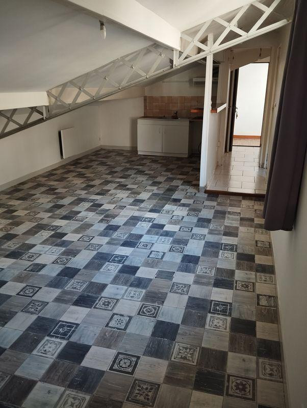 
                                                Location
                                                 T2 42m² proche centre ville a pied