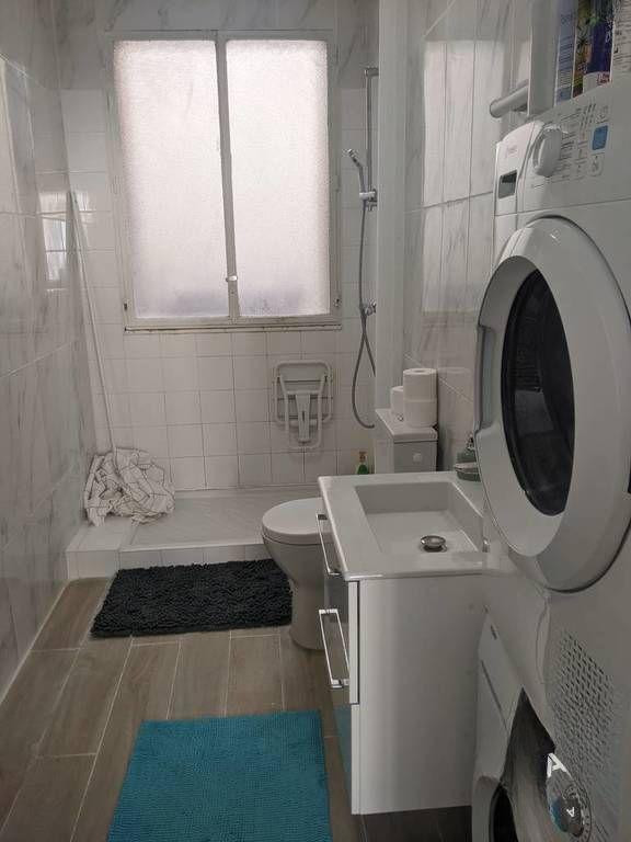 
                                                Location
                                                 T2, 43m² Paris 7è