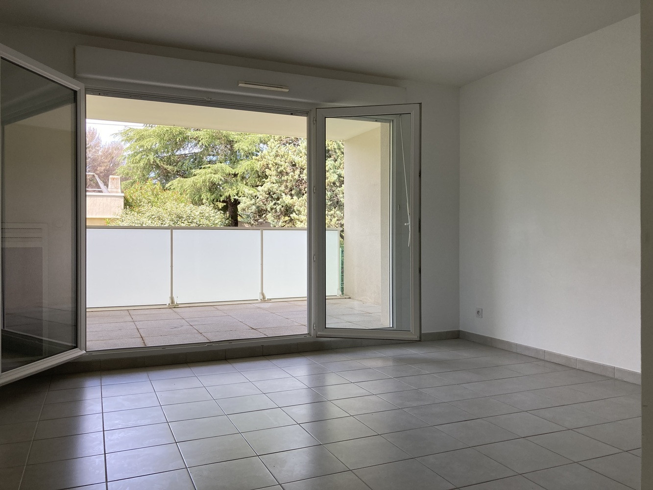 
                                                Vente
                                                 T2 46 m² et terrasse 15 m² + pkg à ISTRES