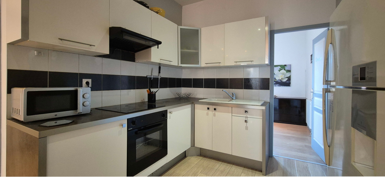 
                                                Vente
                                                 T2 46 m² rénovée