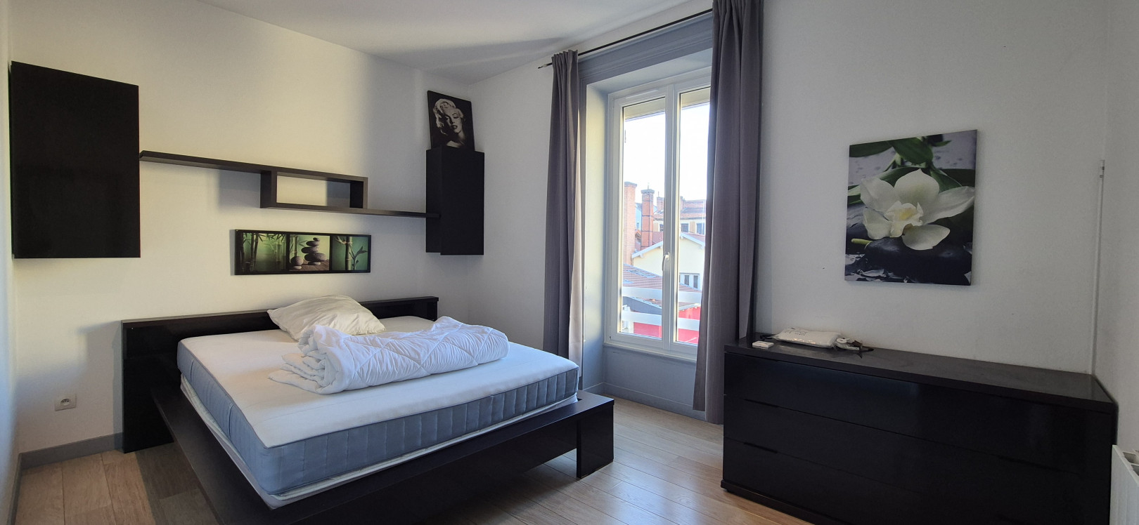 
                                                Vente
                                                 T2 46 m² rénovée