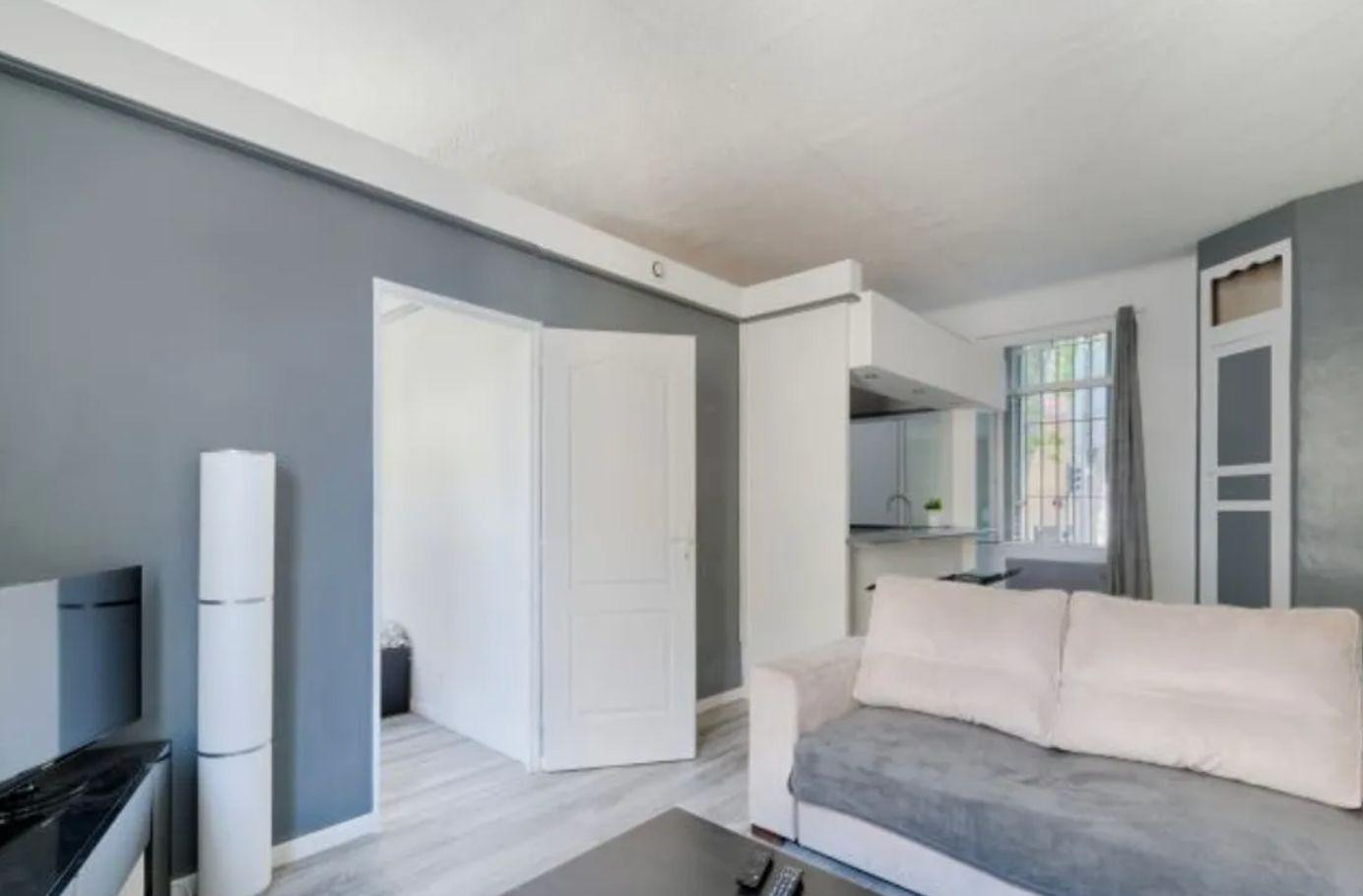 
                                                Location
                                                 T2 50 m2 Aix en Provence Arts et Métiers