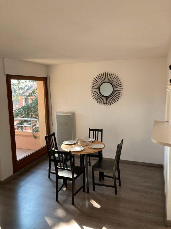 
                                                Location
                                                 T2 50m2 meublé refait à neuf