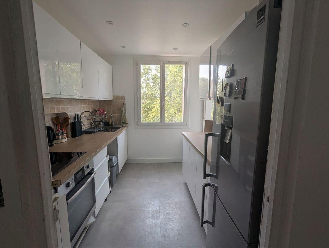 
                                                Location
                                                 T2 60m2 Marseille 9