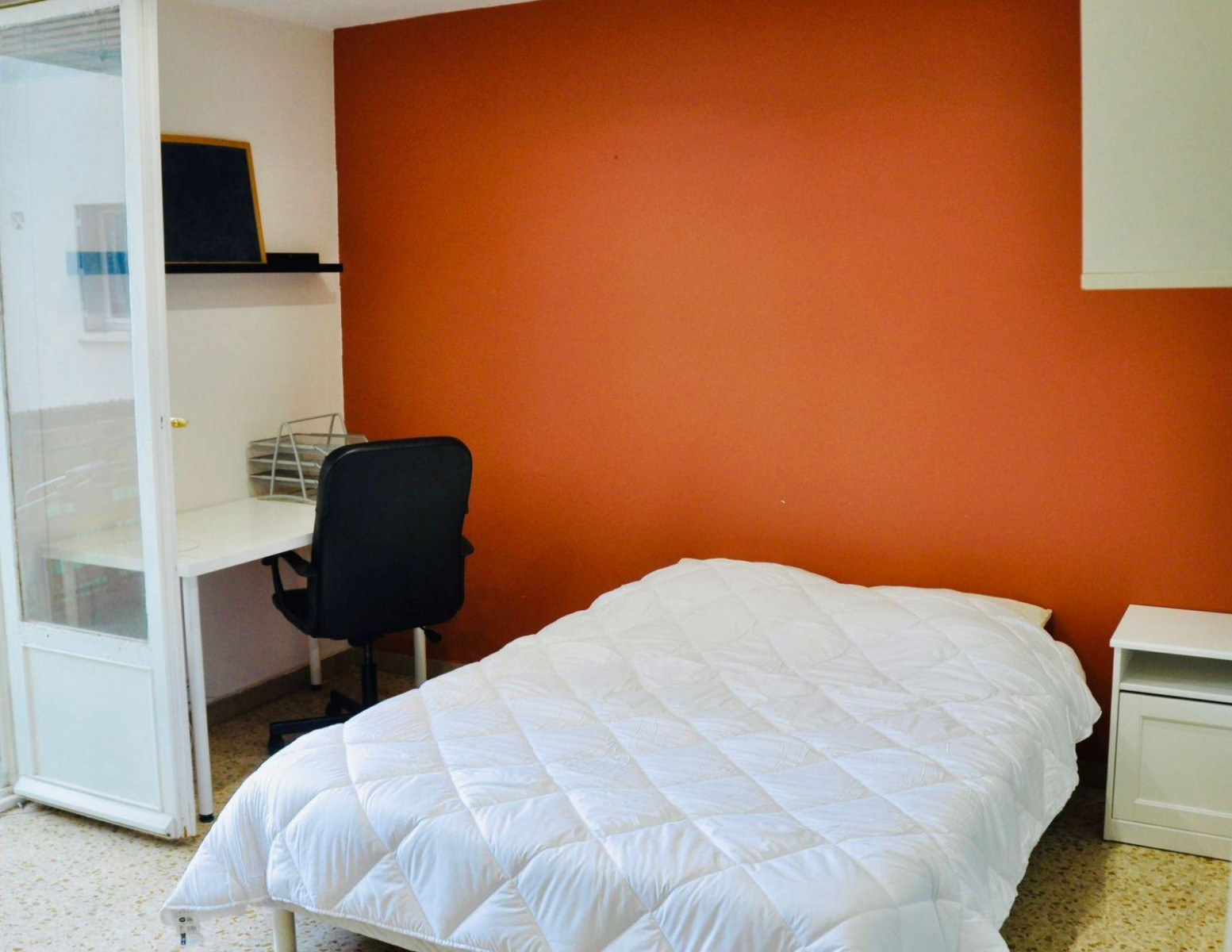 
                                                Location
                                                 T2 à deux pas de la Timone et calme