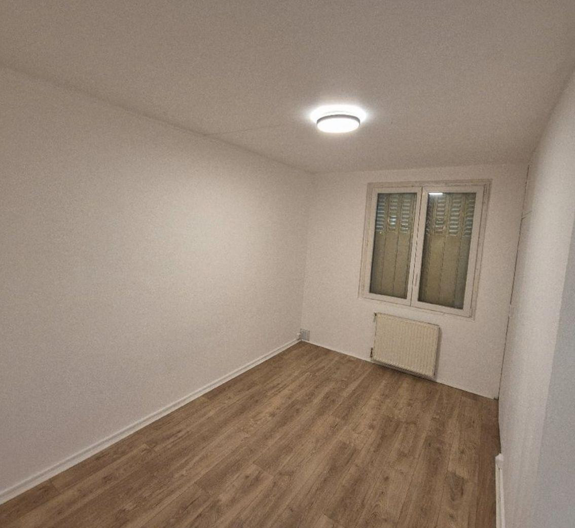 
                                                Location
                                                 T2 à louer à Paris 17ème Batignolles