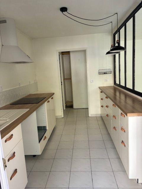 
                                                Location
                                                 T2 à louer Marseille 5ème