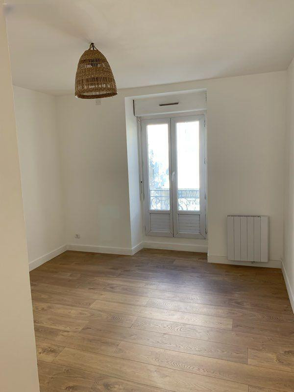 
                                                Location
                                                 T2 à louer quartier Dalby