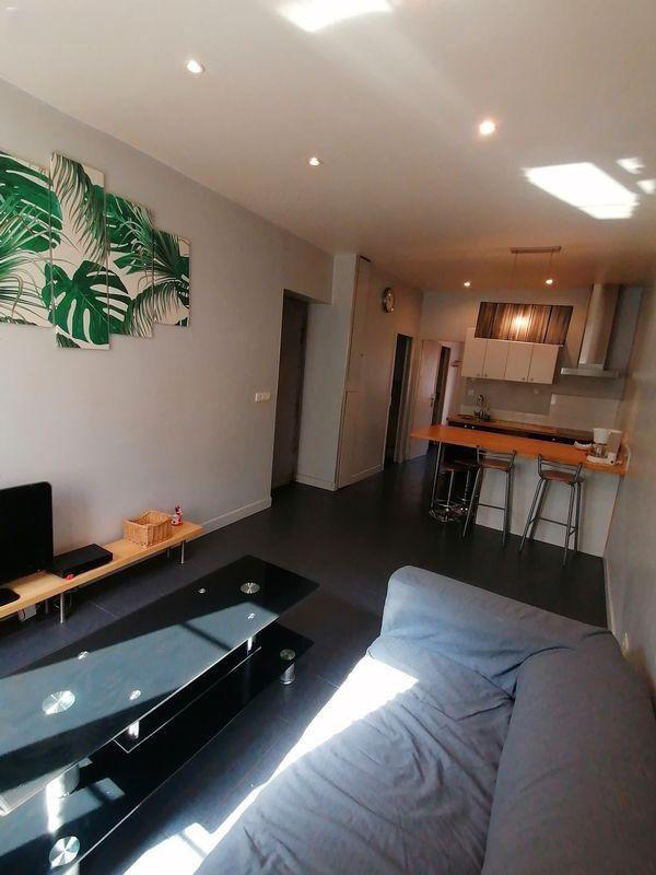 
                                                Location
                                                 T2 à Lyon 3è de 33,7m²