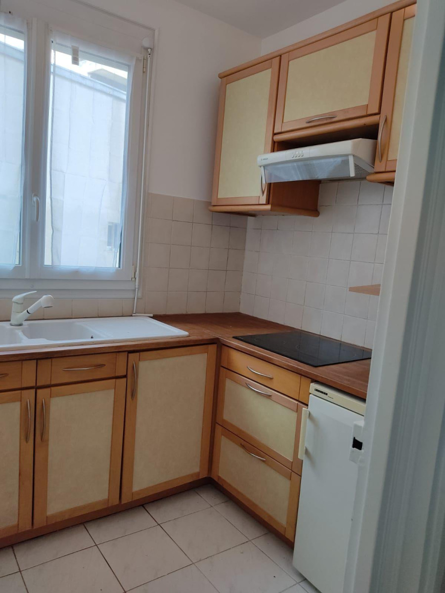 
                                                Location
                                                 T2 à Neuilly-sur-Seine à 2 min du métro