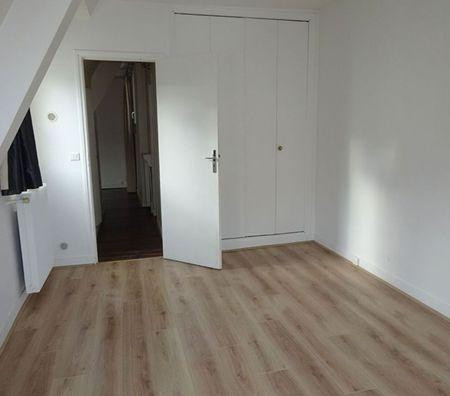 
                                                Location
                                                 T2 à Paris 15è Cambronne