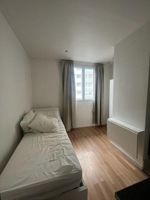 
                                                Location
                                                 T2 à Paris 20