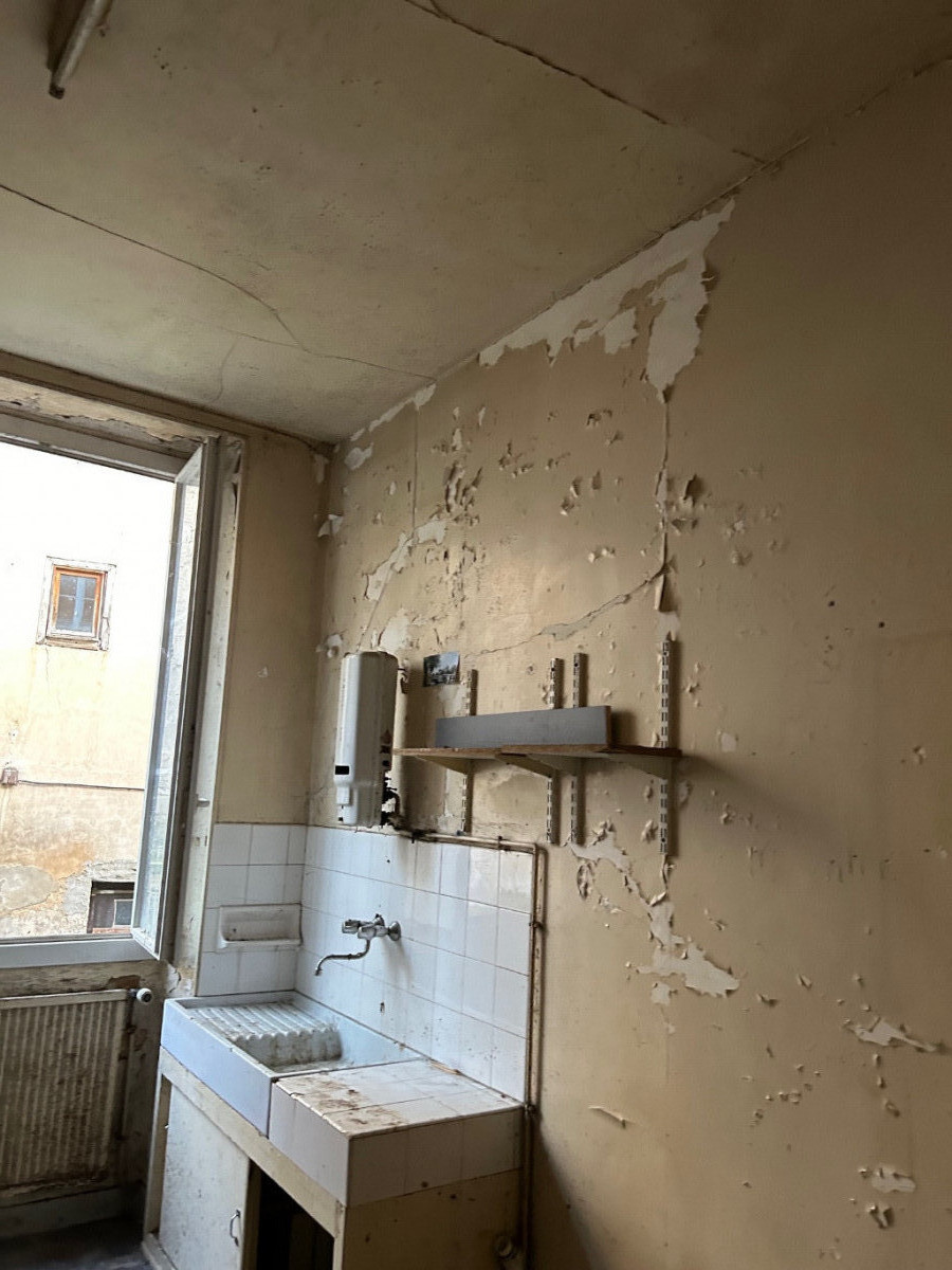 
                                                Vente
                                                 T2 à rénover