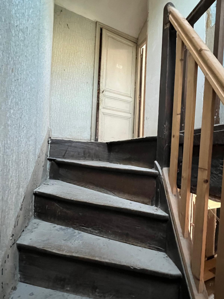 
                                                Vente
                                                 T2 à rénover - Place du Lycée