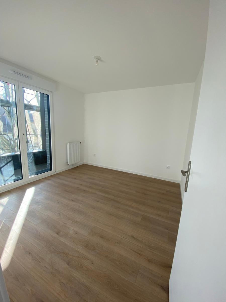 
                                                Location
                                                 T2 à Roubaix refait neuf - Balcon