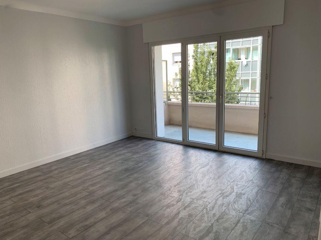
                                                Location
                                                 T2 Annemasse