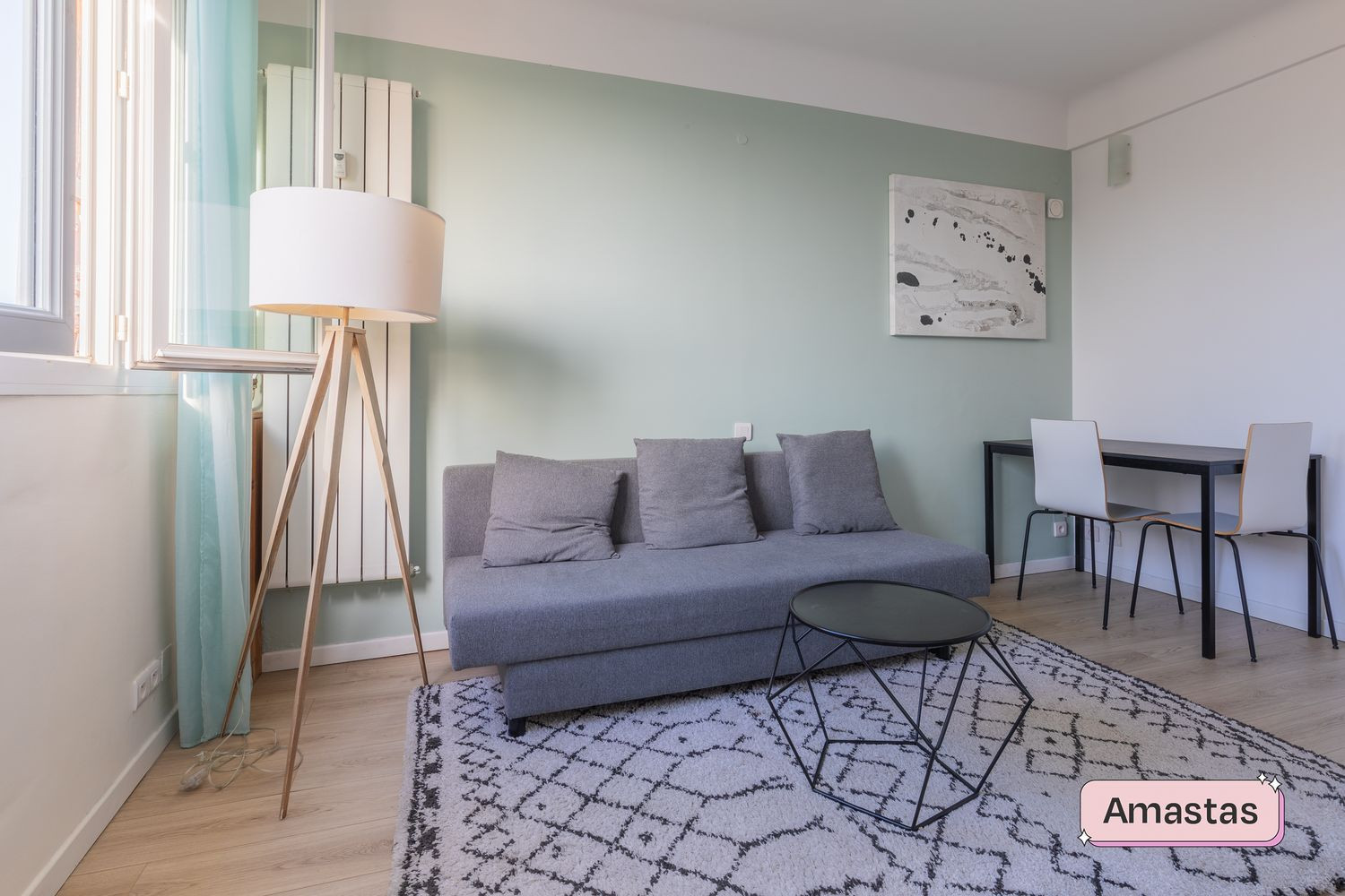 
                                                Location
                                                 T2 au 3ème étage sur cour