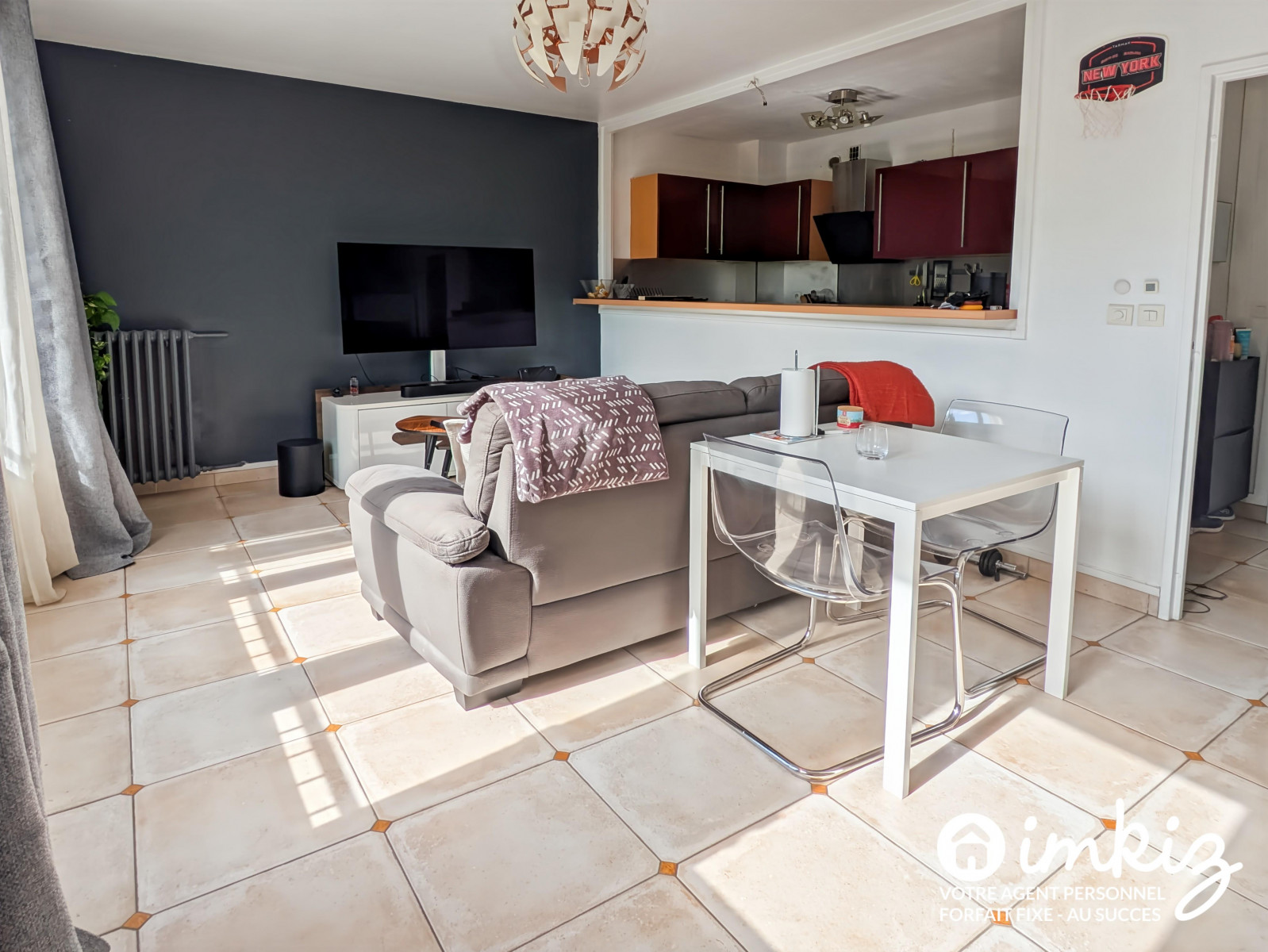 
                                                Vente
                                                 T2 au calme avec garage, 5min à pied Gare RER