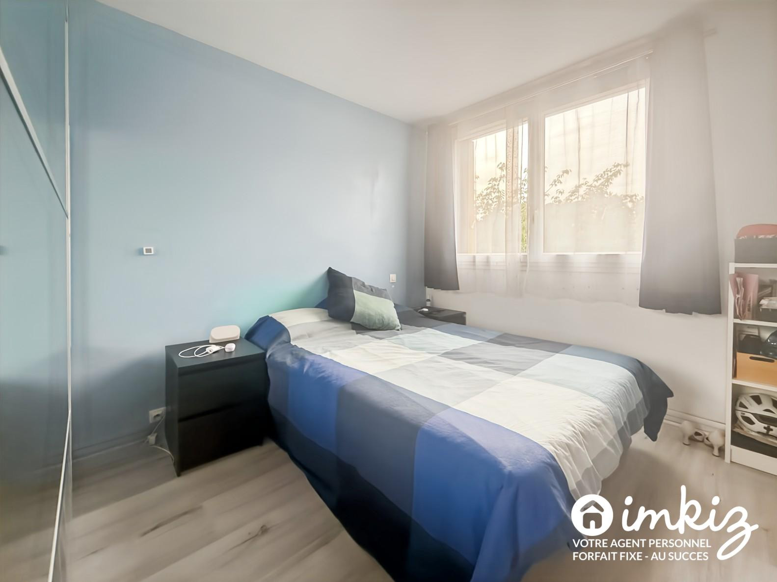 
                                                Vente
                                                 T2 au calme avec garage, 5min à pied Gare RER