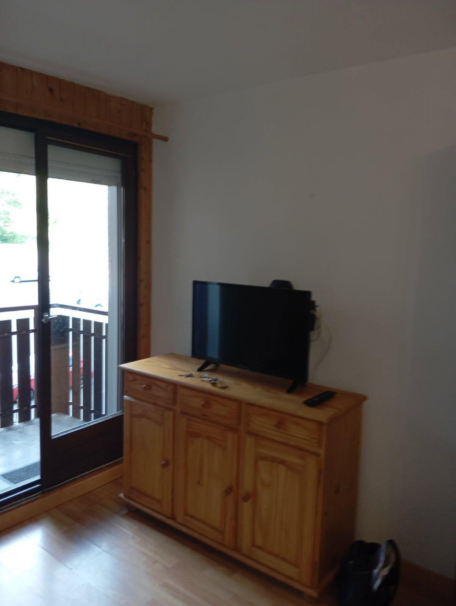 
                                                Location
                                                 T2 aux pieds des pistes avec vue sur la montagne