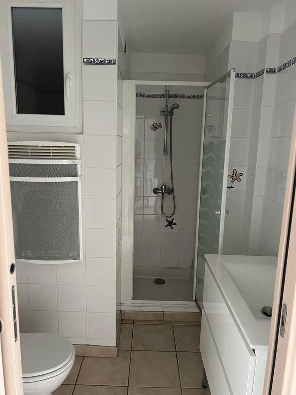 
                                                Location
                                                 T2 avec balcon 3eme et dernier étage