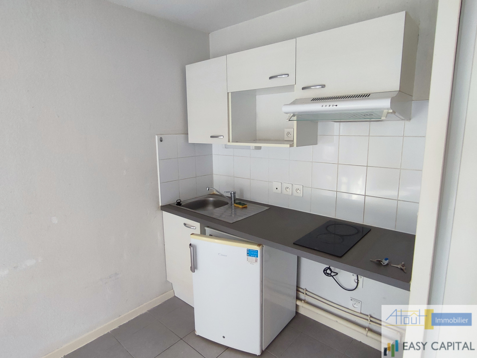 
                                                Vente
                                                 T2 avec balcon et parking proche tram