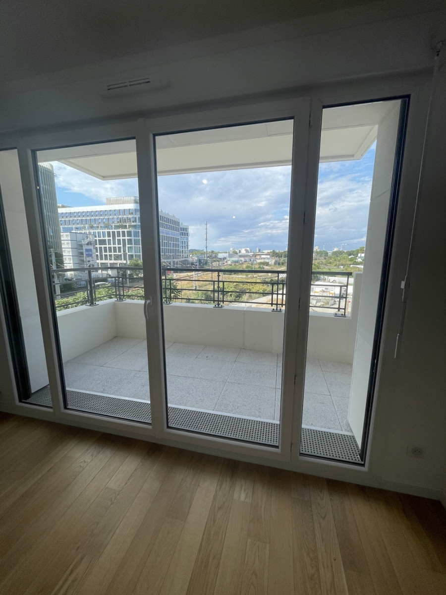 
                                                Location
                                                 T2 avec balcon – Les Docks de Saint-Ouen
