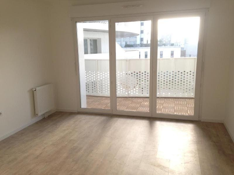 
                                                Location
                                                 T2 avec balcon+ parking à Issy les Moulineaux