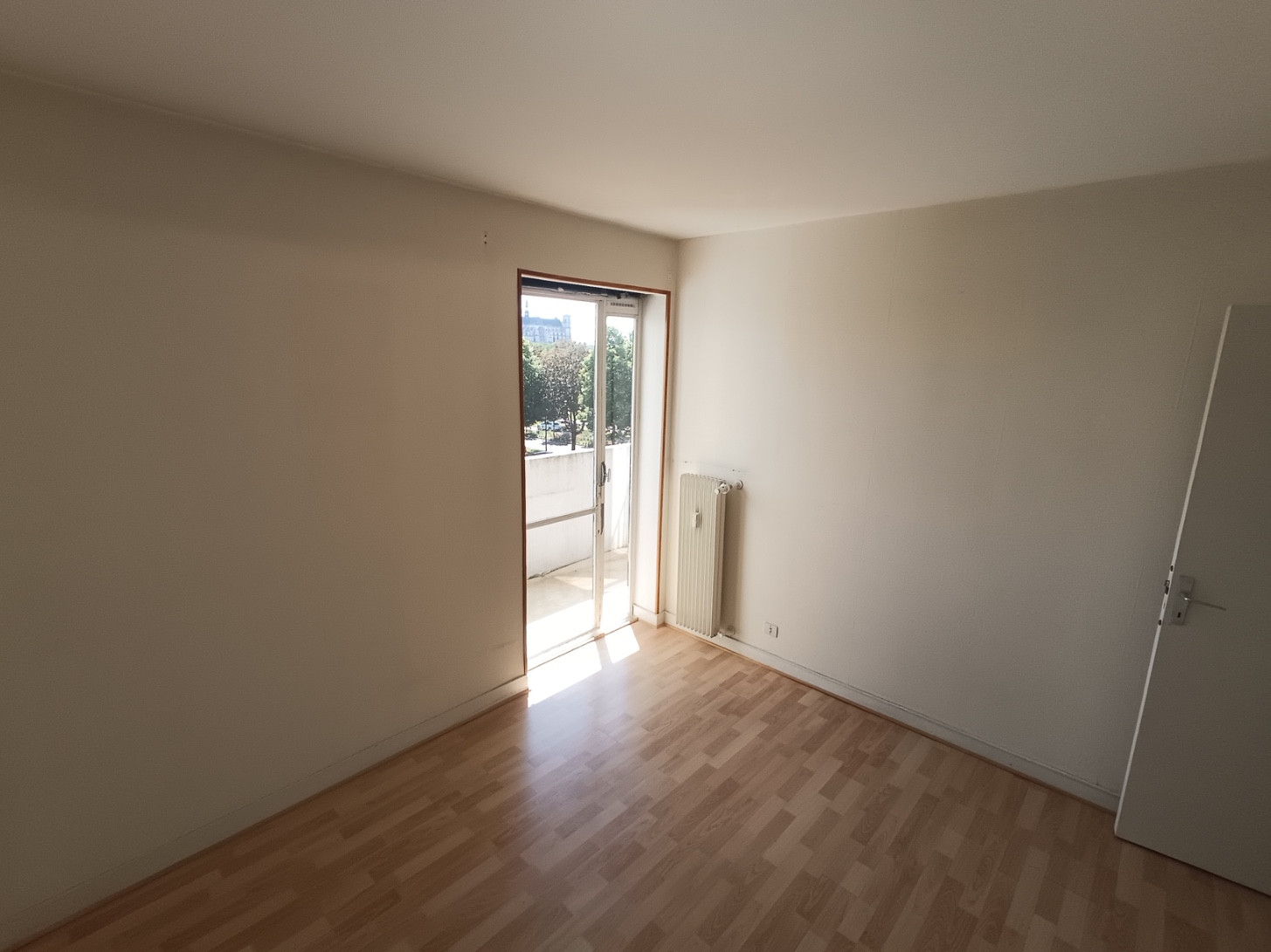 
                                                Vente
                                                 T2 avec balcon – Rés Parc Beauvillé