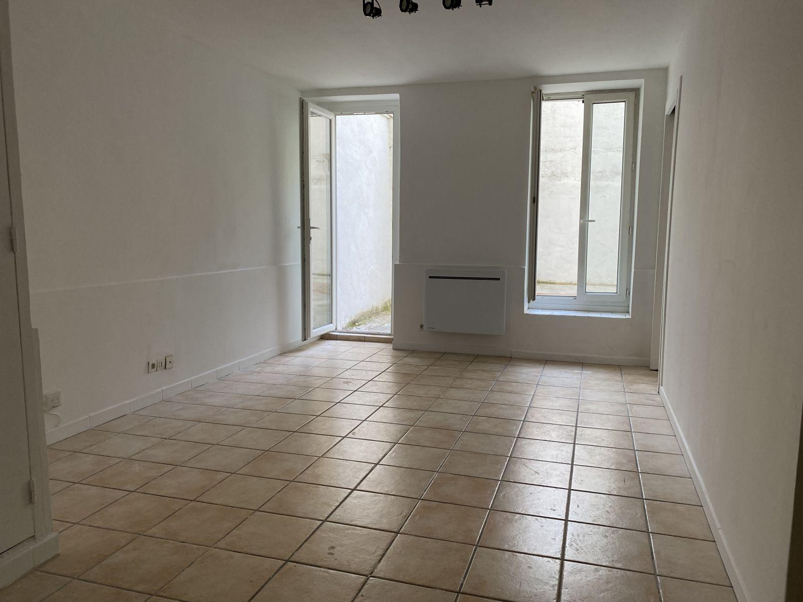 
                                                Location
                                                 T2 avec extérieur 7 eme quartier catalans