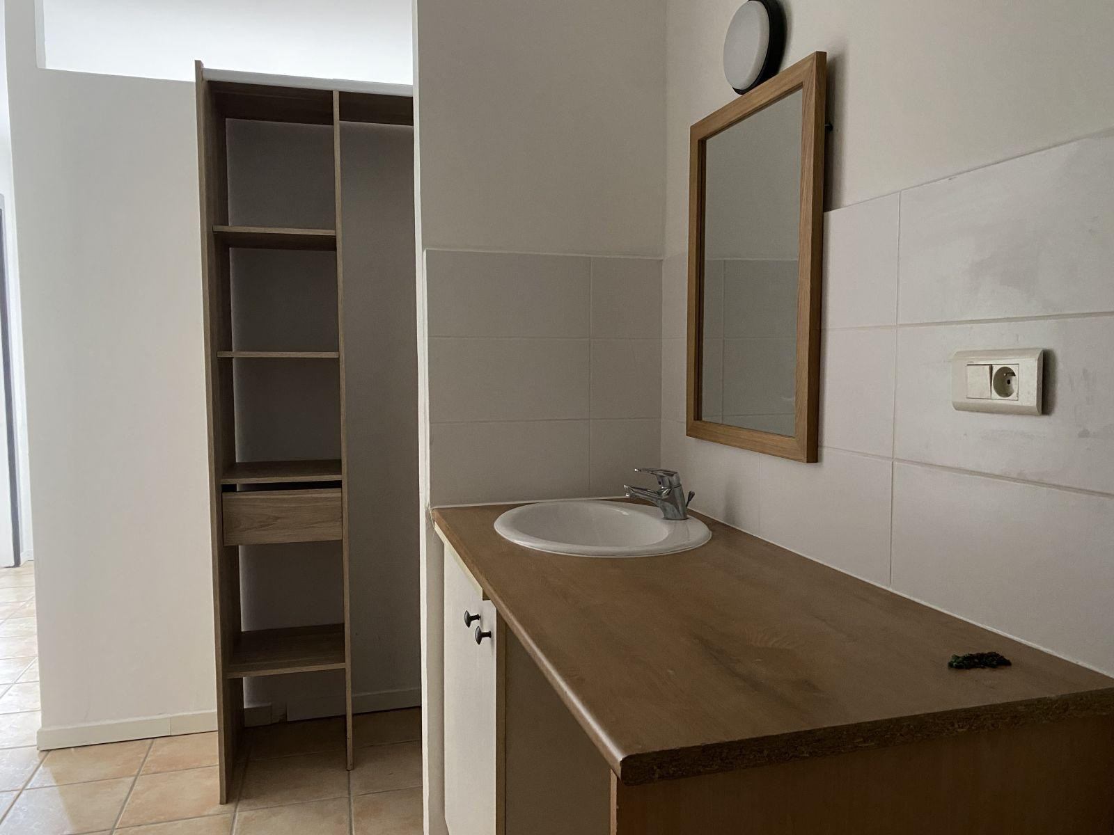 
                                                Location
                                                 T2 avec extérieur 7 eme quartier catalans