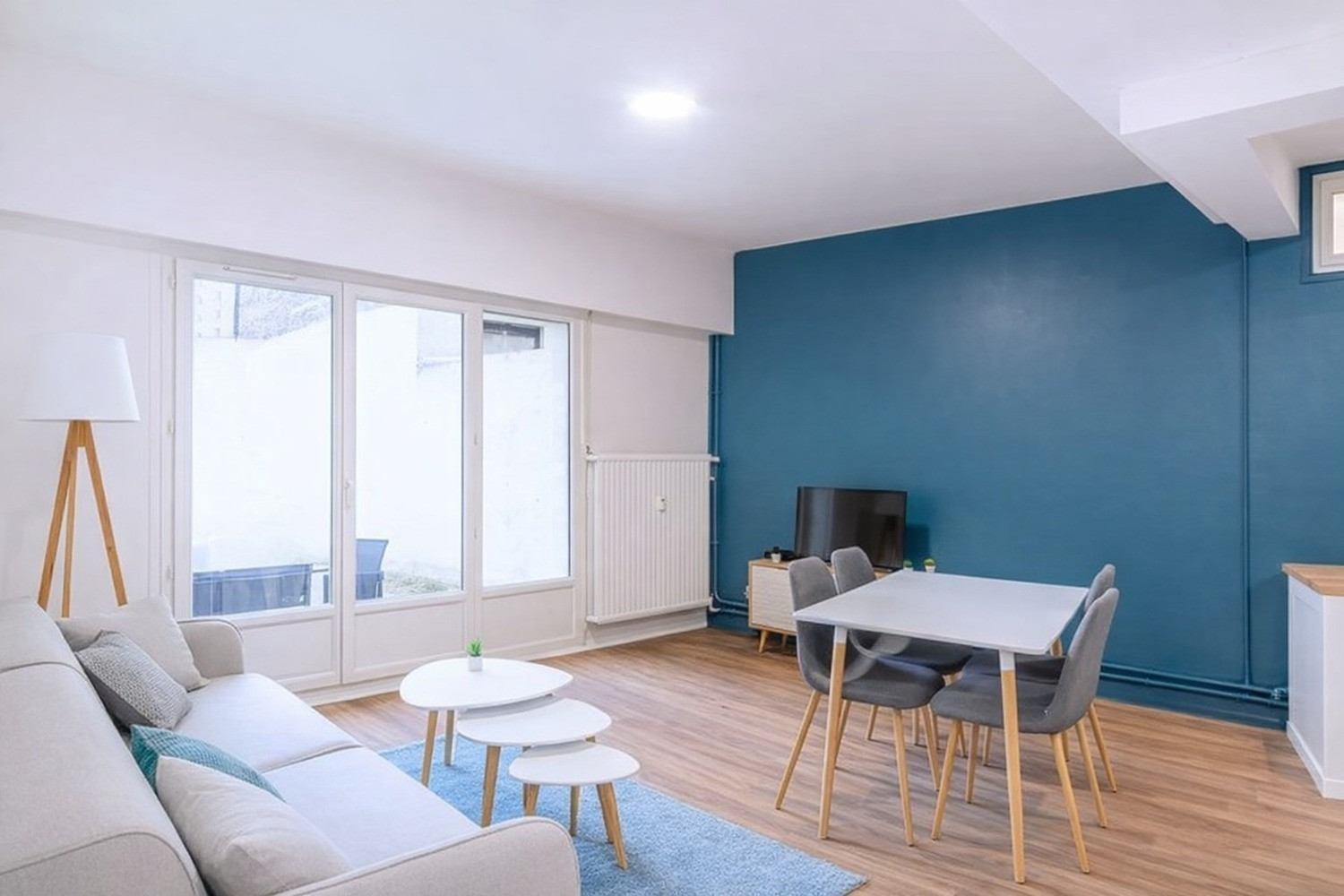 
                                                Location
                                                 T2 avec Jardin