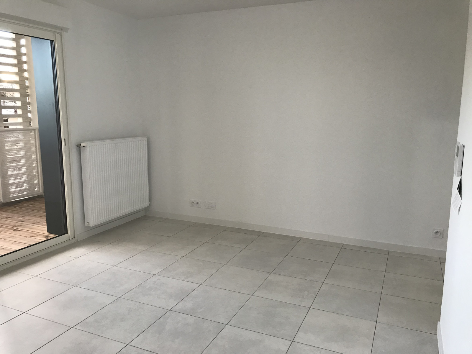 
                                                Location
                                                 T2 avec terrasse