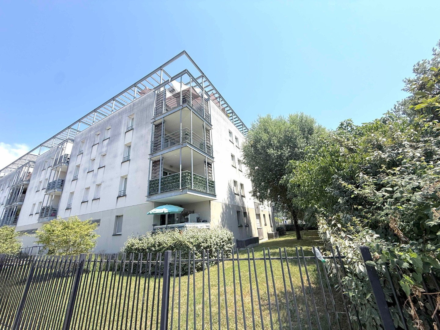 
                                                Vente
                                                 T2 - BAS FLOIRAC