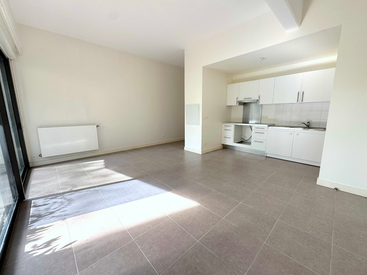 
                                                Vente
                                                 T2 - BERGES DU LAC